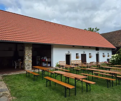 Statek Žíšov - venkovní pohled na budovu