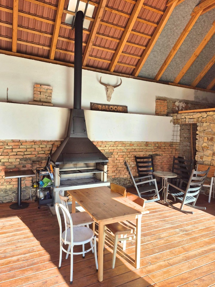 Statek Žíšov - grilovací prostor s posezením