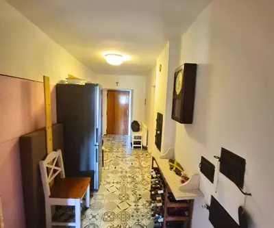 Apartmán Žíšov - chodba s designovou dlažbou